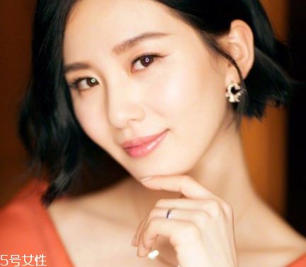 2018奶茶妝怎么畫？偽素顏撩漢妝容畫法