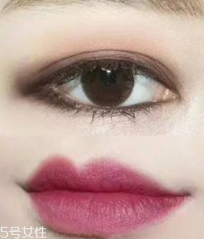 質(zhì)感大地色眼妝怎么畫(huà)？畫(huà)好了你就是女王