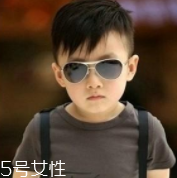 Jasper戴墨鏡，這樣扮酷讓孩子更自信！