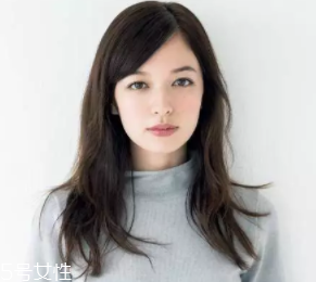 M型短劉海適合什么臉型？幫助大臉遮住大額頭