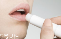 潤唇膏怎么保持衛(wèi)生？用前先洗手洗臉