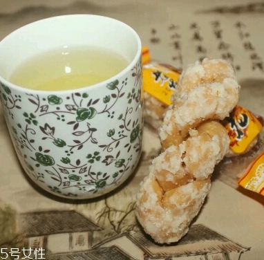麻花可以帶上飛機(jī)嗎？要看帶多少