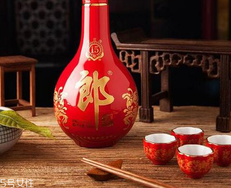白酒加熱酒精會揮發(fā)嗎？白酒加熱后再喝危害少