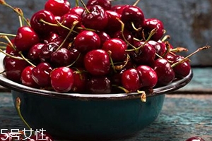吃車厘子流鼻血怎么回事？遇到這種情況應(yīng)該這么做