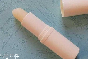 潤唇膏吃了會中毒嗎？劑量小不會有事
