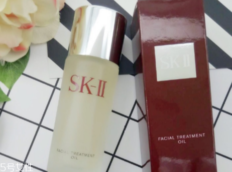 sk2神仙水怎么看生產(chǎn)日期？神仙水之前一定要擦化妝水