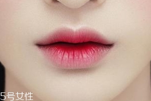 唇釉如何打造咬唇妝？掌握這個(gè)步驟就可以