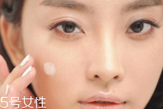 妝前乳主要成分是什么？是硅靈讓臉滑滑的