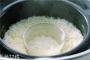 熱水煮飯還是冷水煮飯好？這樣煮飯更好吃