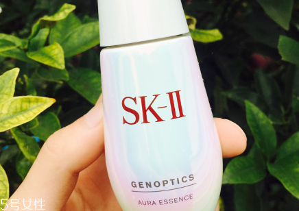 sk2小燈泡和小銀瓶哪個好？sk2小燈泡使用測評