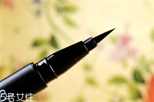 眼線筆硬頭和軟頭的哪個(gè)好用？單眼皮眼妝教程