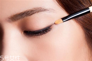 眼線怎么不暈妝？睫毛膏和眼線的正確畫法