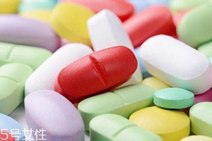 阿莫西林可以空腹吃嗎？飯前飯后很重要