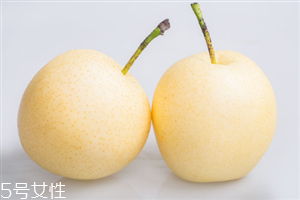 睡覺前多久吃梨比較好？睡覺前吃梨有什么好處？