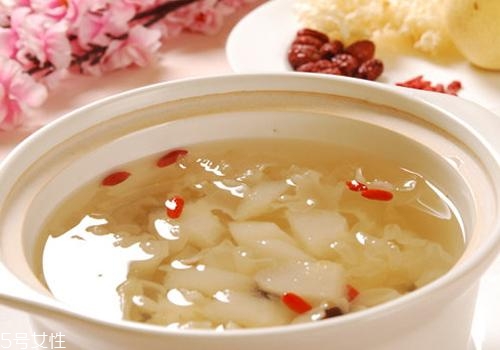 銀耳紅棗湯哺乳期能喝嗎？有著很多好處