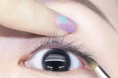 怎么畫眼線讓眼睛自然又有神？畫眼線必學基本步驟