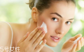 硅膠的潔面儀好用嗎？不要使用過多