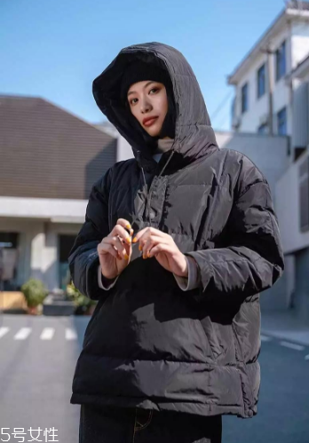 羽絨服怎么穿顯高？這個(gè)冬天溫暖不減造型