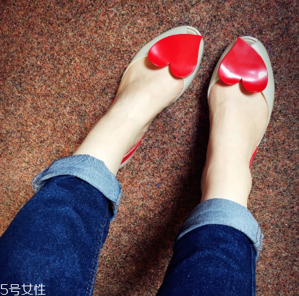 melissa是哪個國家的？女王和公主都愛穿它