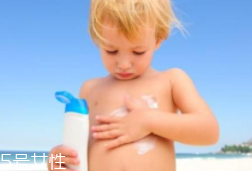 使用防曬產(chǎn)品后一定要卸妝嗎？要看防曬產(chǎn)品類型