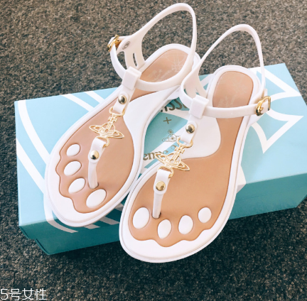 melissa果凍鞋好穿嗎？當下最時髦的鞋子