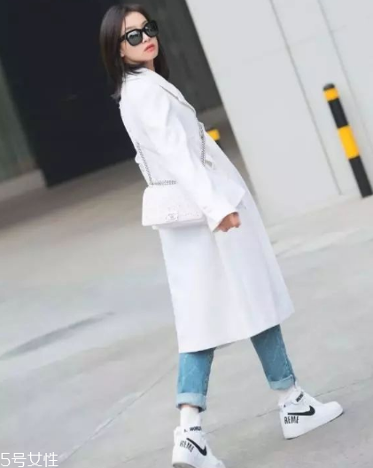長款大衣搭配什么鞋子？這樣穿氣場兩米八