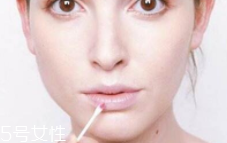 口紅掉色怎么辦？這5招可以救救唇色