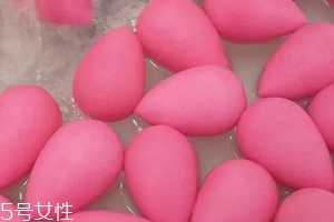 美妝蛋用前要沾濕嗎？美妝蛋不能直接用