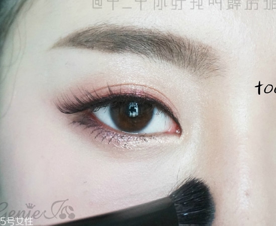 桃花眼妝容好看嗎？桃花眼妝容教程