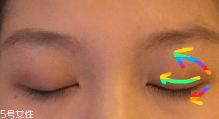 眼影怎么畫會自然好看？眼影顏色這樣搭配最好看
