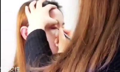 內(nèi)雙怎么畫(huà)眼線？?jī)?nèi)雙眼皮畫(huà)眼妝技巧