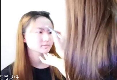 內(nèi)雙怎么畫(huà)眼線？?jī)?nèi)雙眼皮畫(huà)眼妝技巧