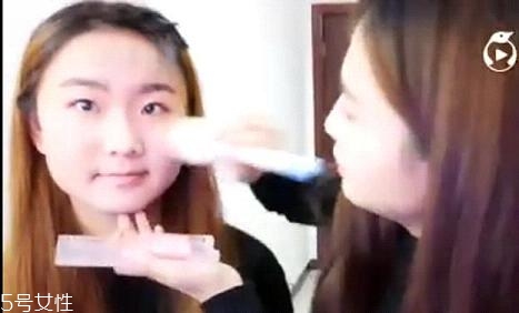 內(nèi)雙怎么畫(huà)眼線？?jī)?nèi)雙眼皮畫(huà)眼妝技巧