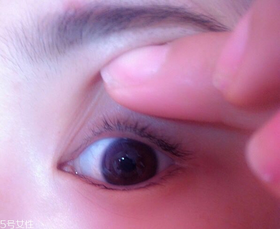 內(nèi)雙怎么畫(huà)眼線？?jī)?nèi)雙眼皮畫(huà)眼妝技巧