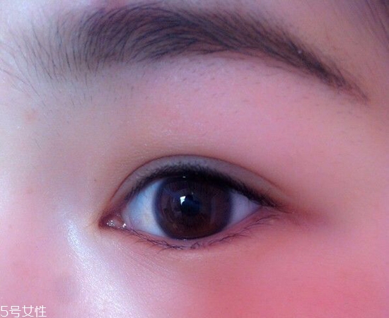 內(nèi)雙怎么畫(huà)眼線？?jī)?nèi)雙眼皮畫(huà)眼妝技巧