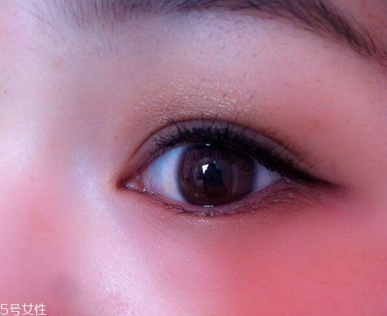 內(nèi)雙怎么畫(huà)眼線？?jī)?nèi)雙眼皮畫(huà)眼妝技巧