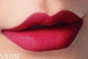 啞光唇色不適合哪類人？唇薄避免使用啞光色