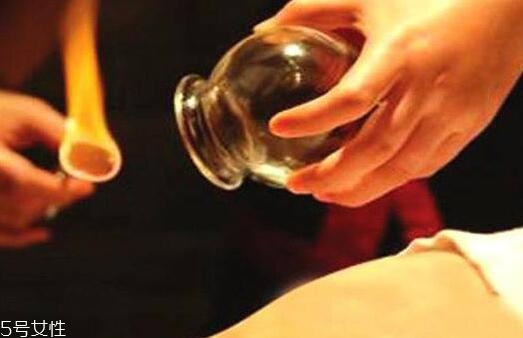 拔罐后身上后背持續(xù)發(fā)癢怎么回事？體內(nèi)風(fēng)邪是主因