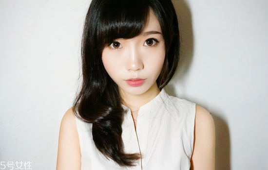 2018秋冬酒紅色眼妝怎么畫？神秘又有女人味的妝容