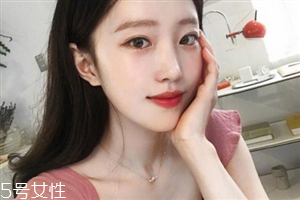 眼影需要卸妝嗎？閃亮海灘眼妝教程