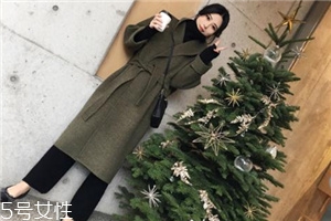 大衣和羽絨服哪個(gè)保暖？這個(gè)冬天不會(huì)冷