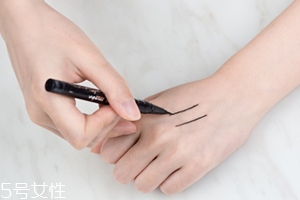 眼線筆多少錢一支？看看大熱的眼線筆價(jià)格