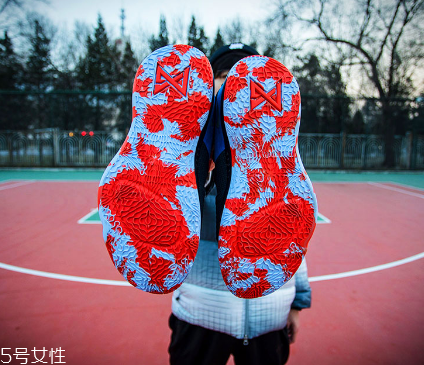 nike pg2上腳實(shí)戰(zhàn)測評 耐克泡椒二代讓你驚艷