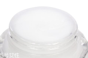 面霜抹后肌膚變暗是什么原因？油脂被氧化