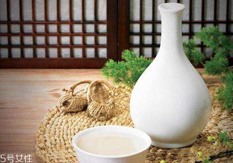 米酒能放冰箱嗎  會(huì)越來越甜