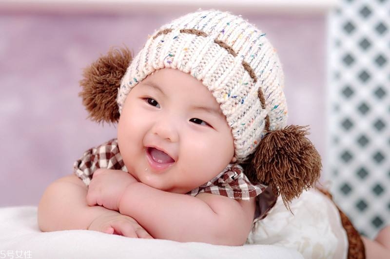 怎樣防止嬰幼兒弱視問題？三種方法合理預(yù)防
