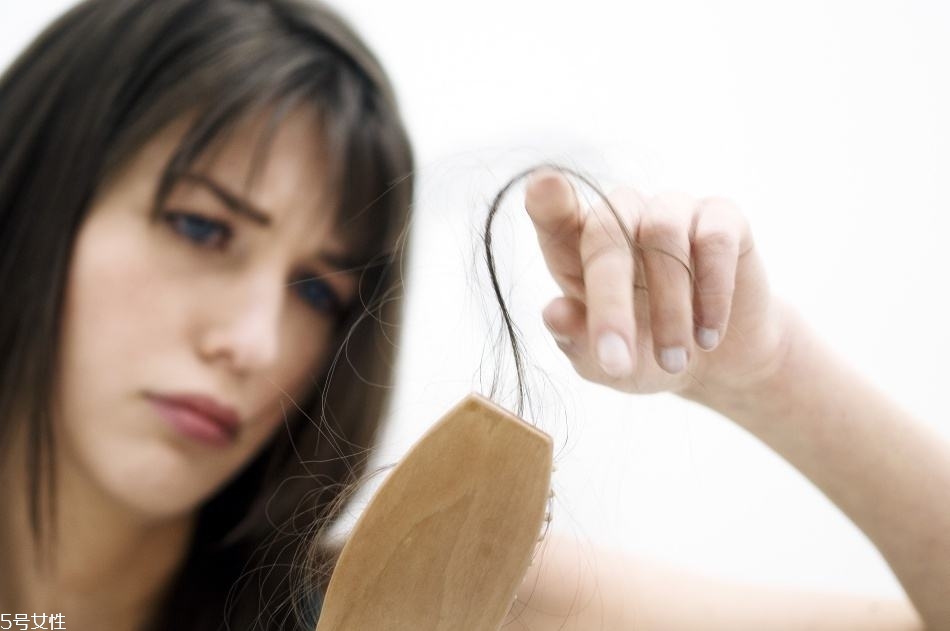 女人為什么經(jīng)常掉頭發(fā)？從根本找原因
