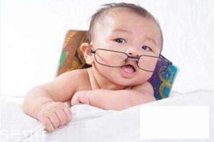 怎樣防止嬰幼兒弱視問題？三種方法合理預(yù)防