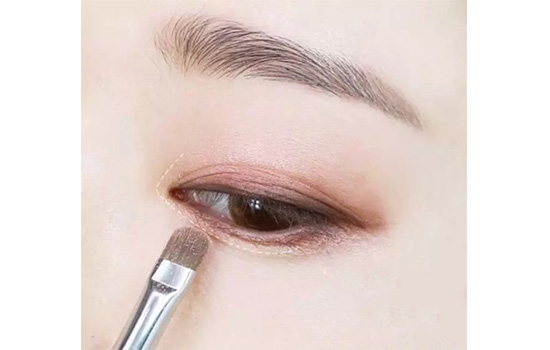 豆沙色眼妝怎么畫？超受歡迎的空氣眼妝畫法