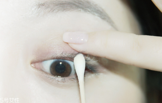 豆沙色眼妝怎么畫？超受歡迎的空氣眼妝畫法
